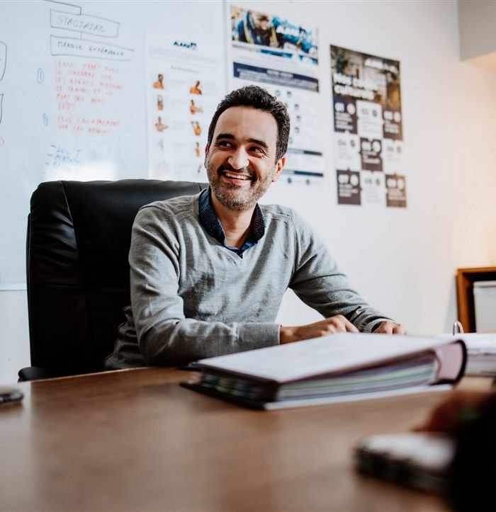 Portrait de Mahdi Gueblaoui, consultant principal et cofondateur de Mosaïca Conseils